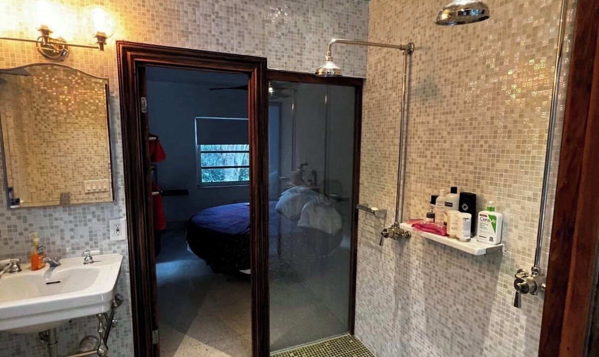 Photo of Bathroom in Buena Vista