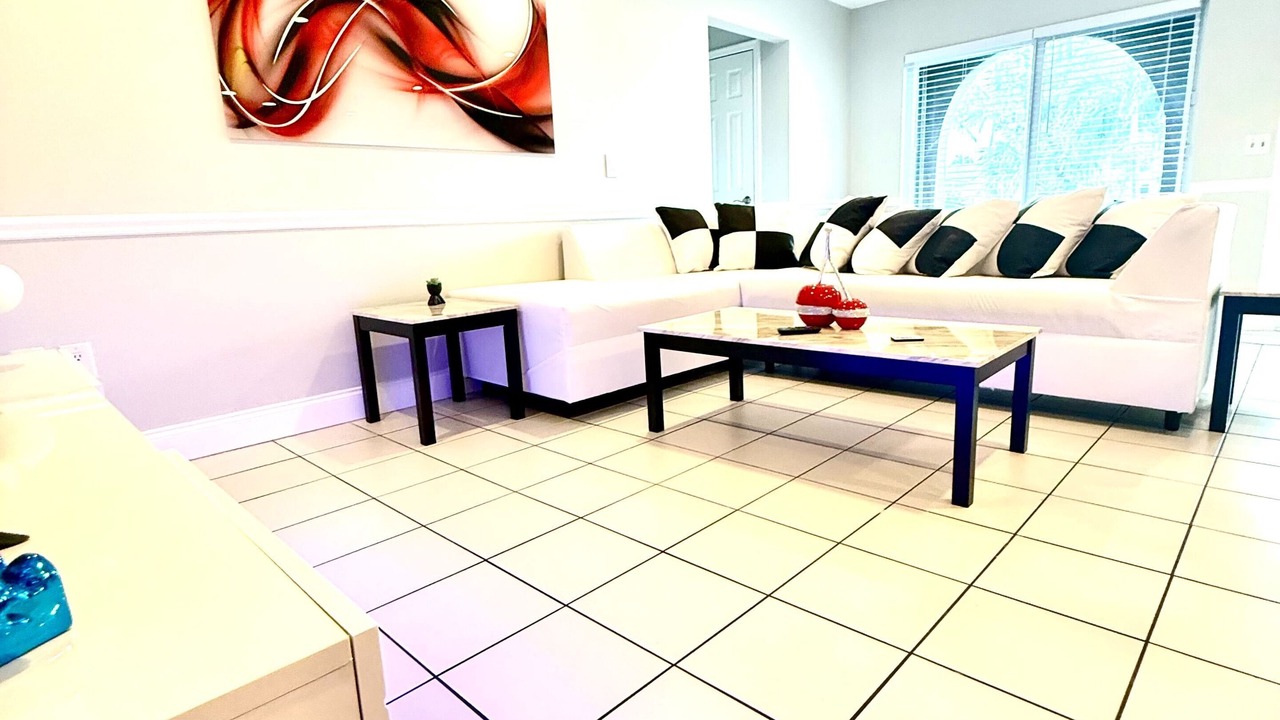 Photo of Livingroom in Sunrise