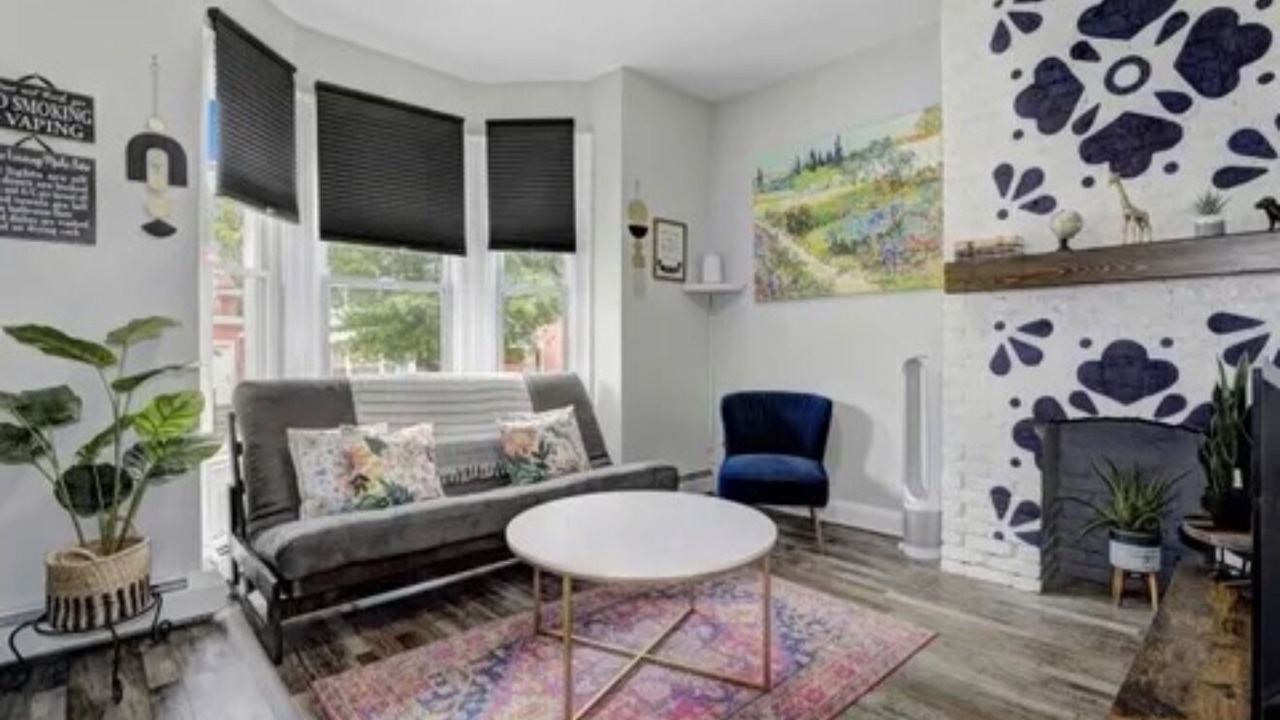Photo of Livingroom in Forest Hill