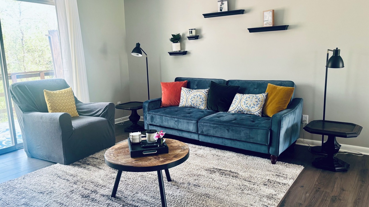 Photo of Livingroom in North Canton