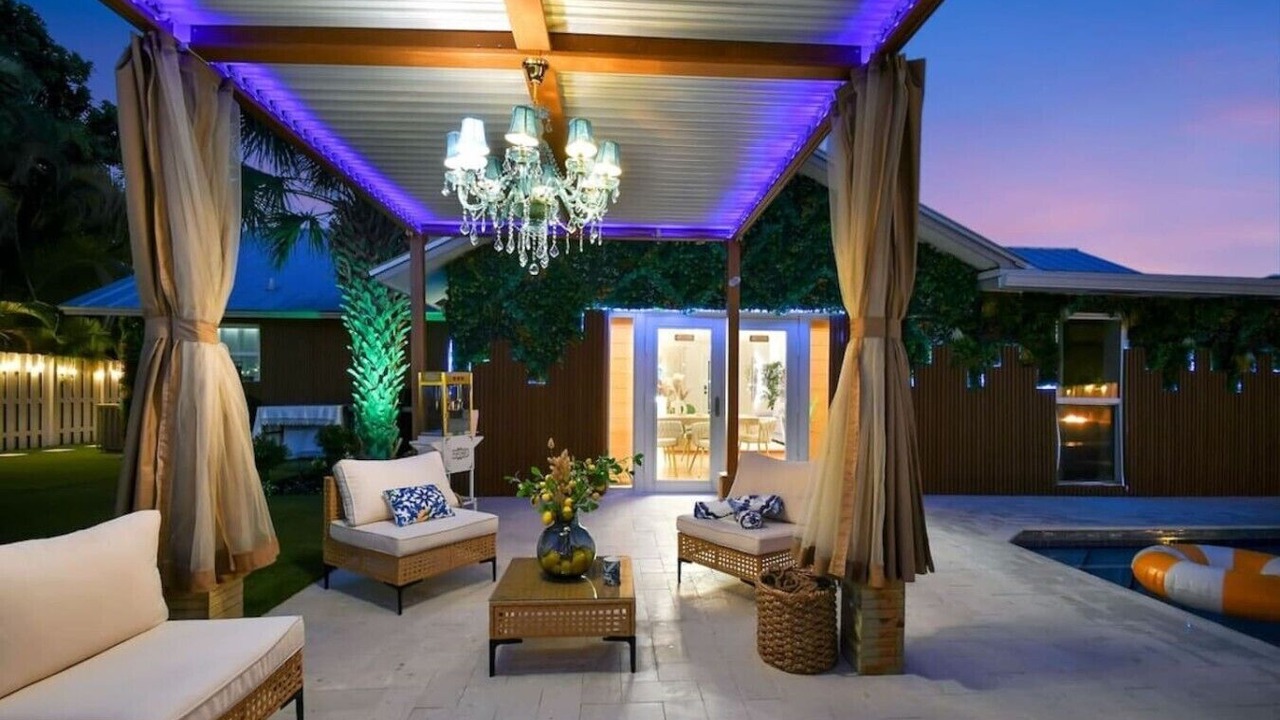 Photo of Patio Balcony in Tropic Palms