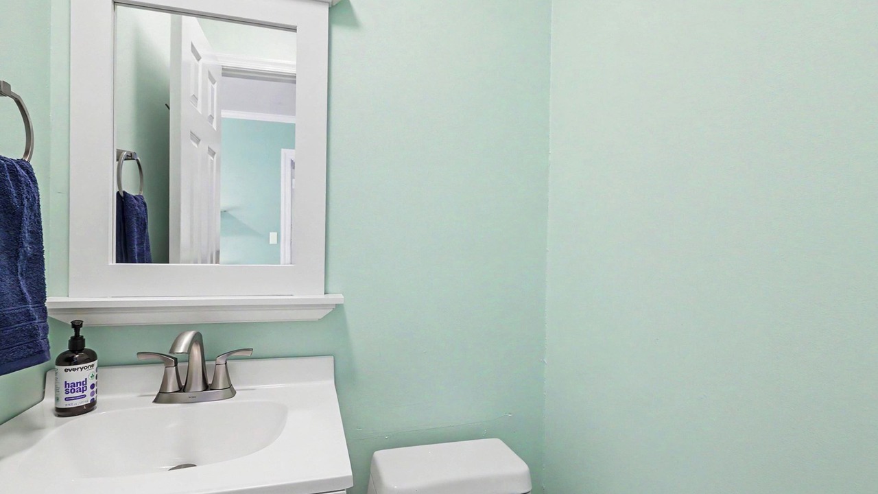 Photo of Bathroom in Colonial Beach