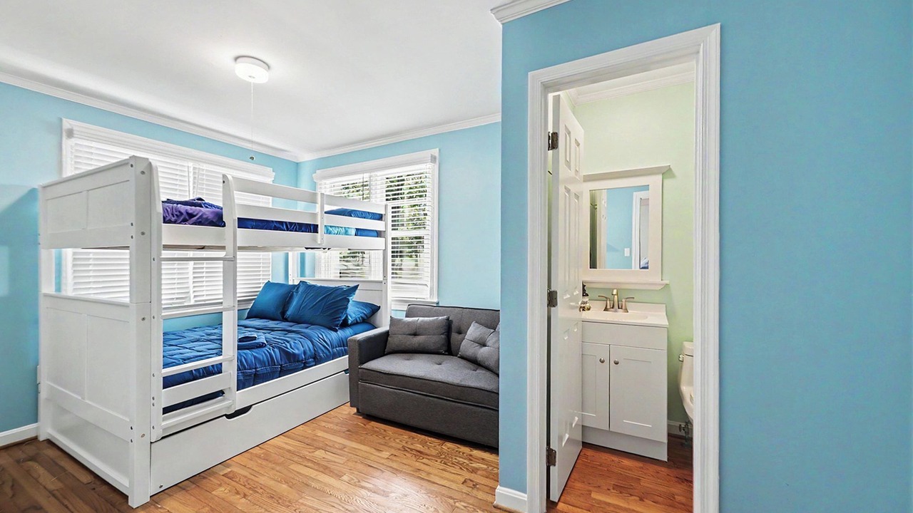 Photo of Bedroom in Colonial Beach