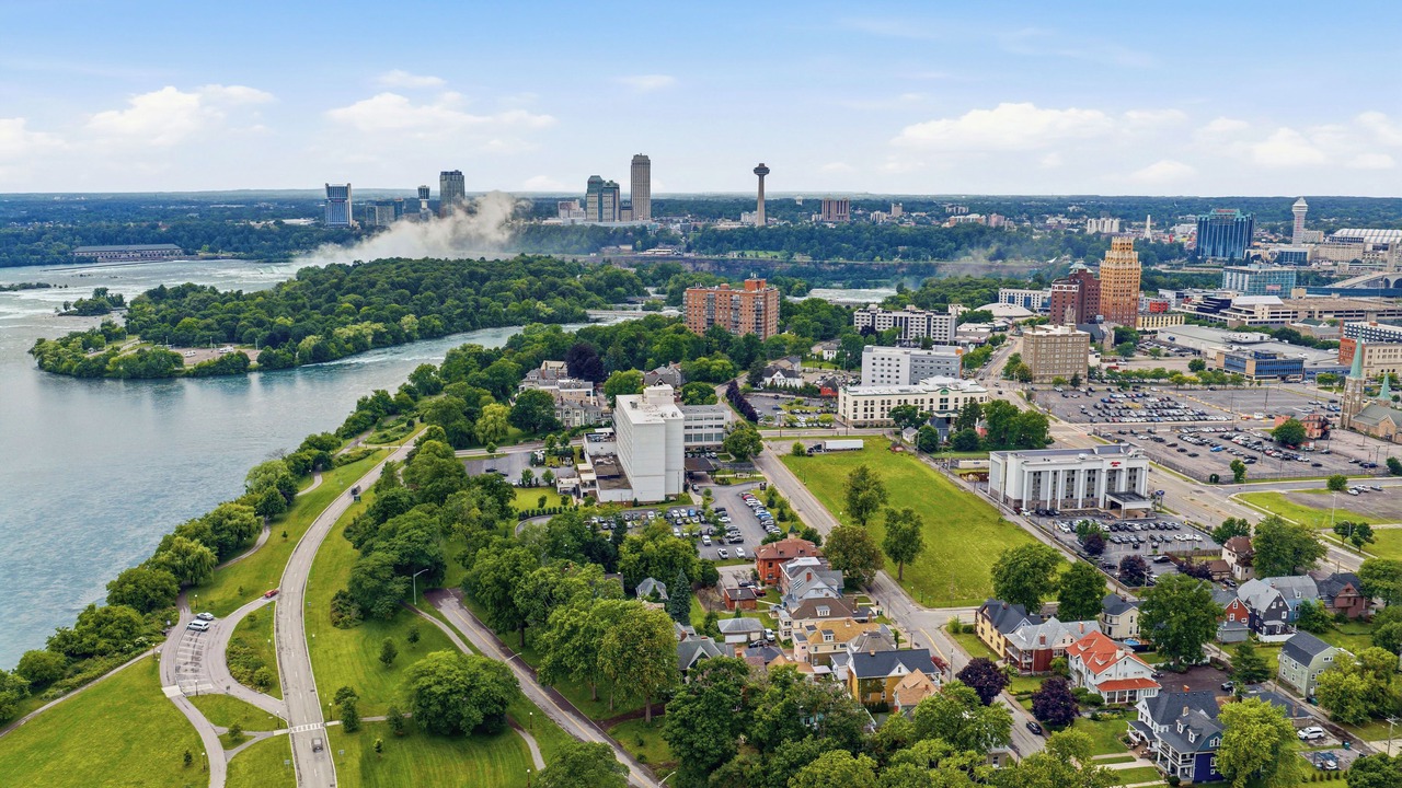 Photo of Outdoor in Downtown Niagara Falls