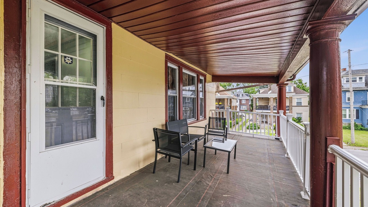 Photo of Patio Balcony in Downtown Niagara Falls