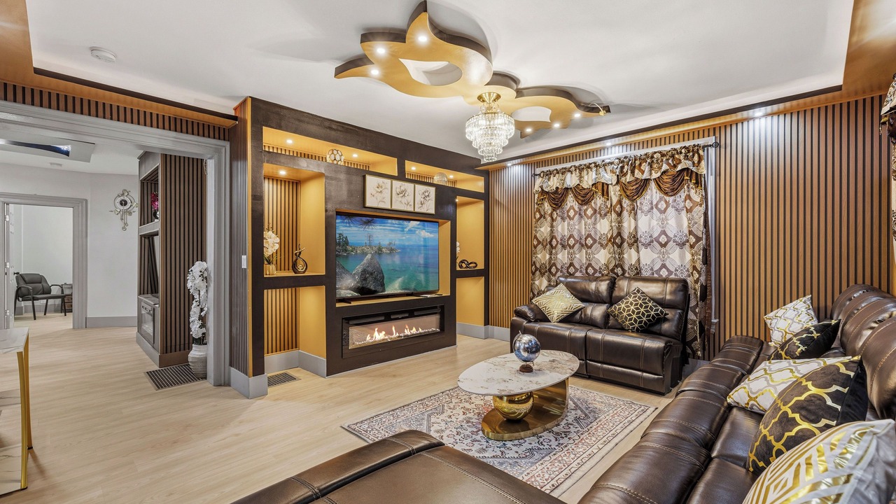 Photo of Livingroom in Downtown Niagara Falls