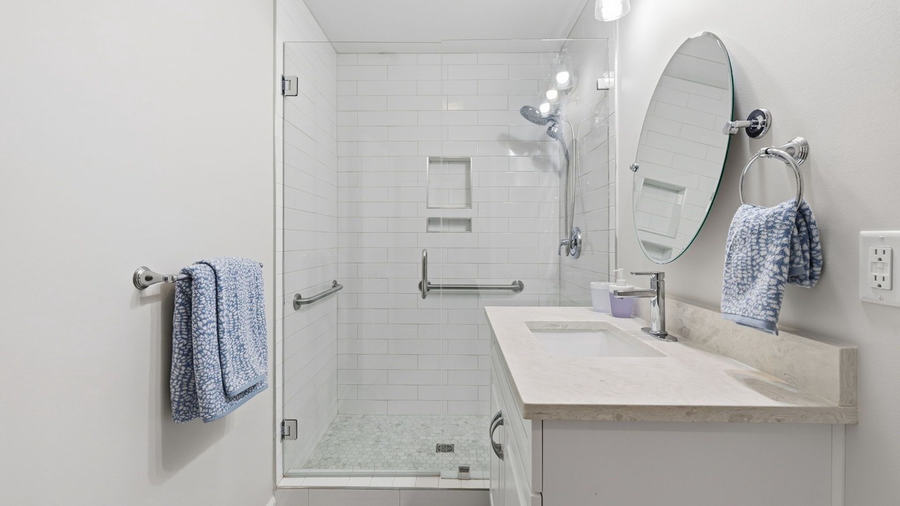 Photo of Bathroom in Mosby