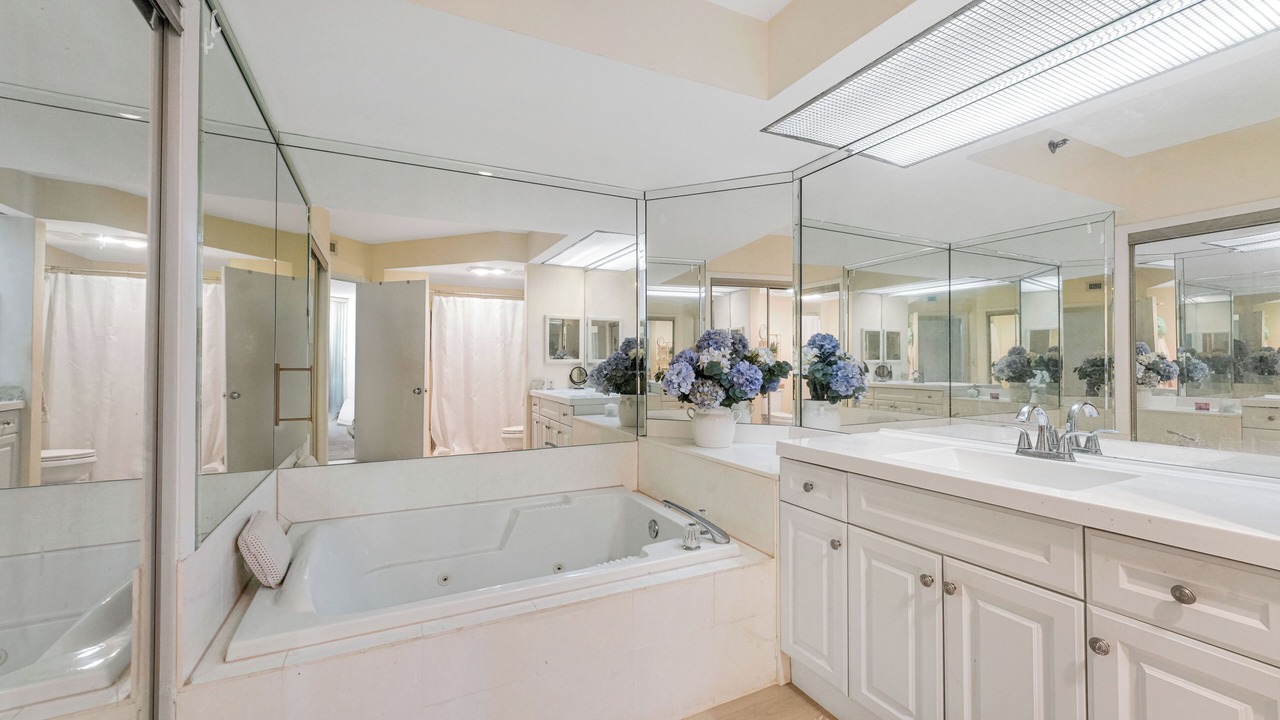 Photo of Bathroom in Aventura