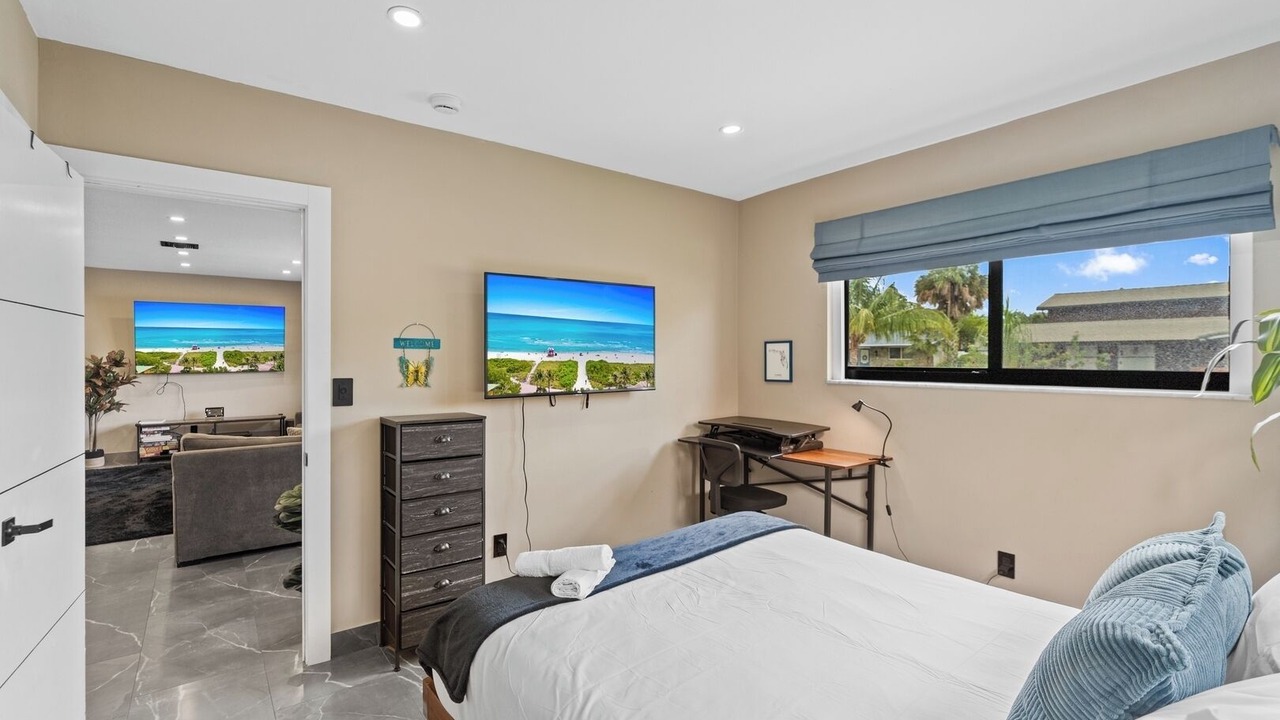 Photo of Bedroom in Hollywood Hills