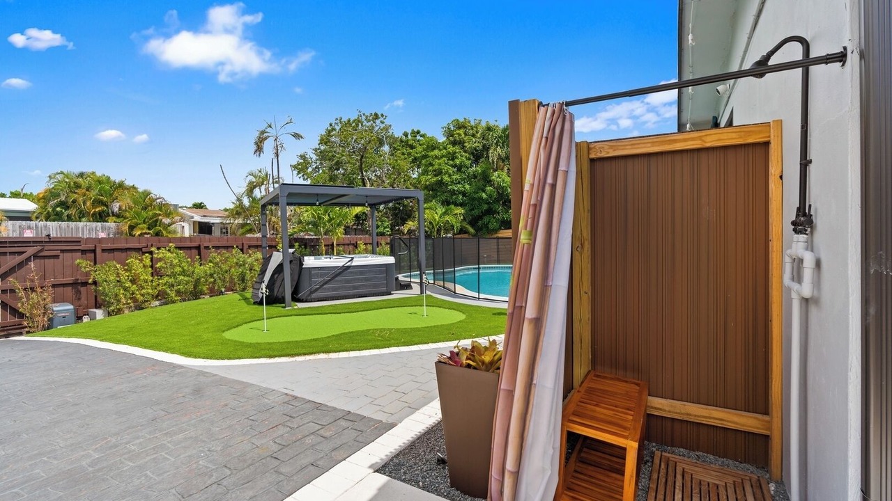 Photo of Outdoor in Hollywood Hills