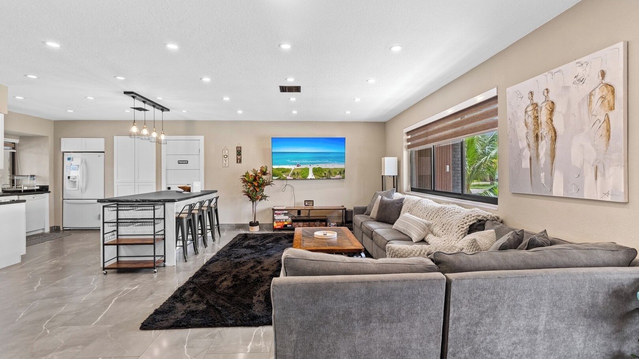 Photo of Livingroom in Hollywood Hills