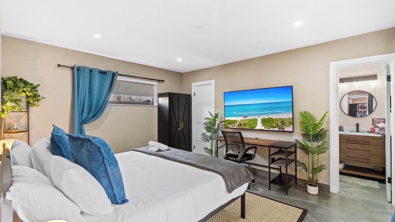 Photo of Bedroom in Hollywood Hills