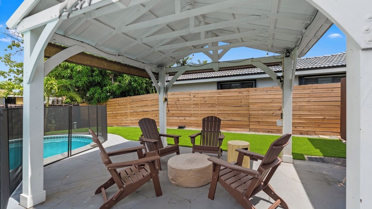 Photo of Patio Balcony in Hollywood Hills