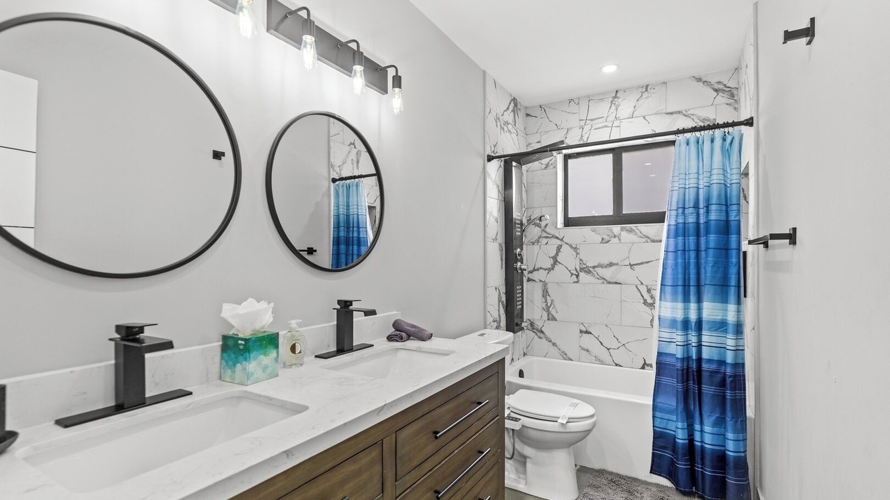 Photo of Bathroom in Hollywood Hills