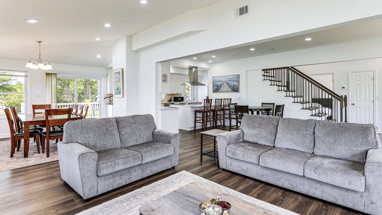 Photo of Livingroom in Deale