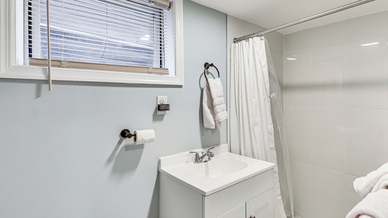 Photo of Bathroom in Elizabeth