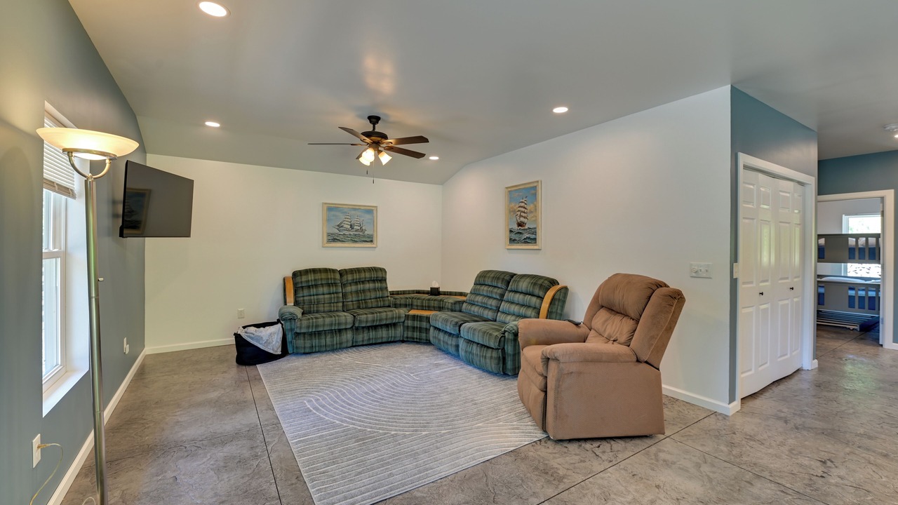 Photo of Livingroom in Clifton Park