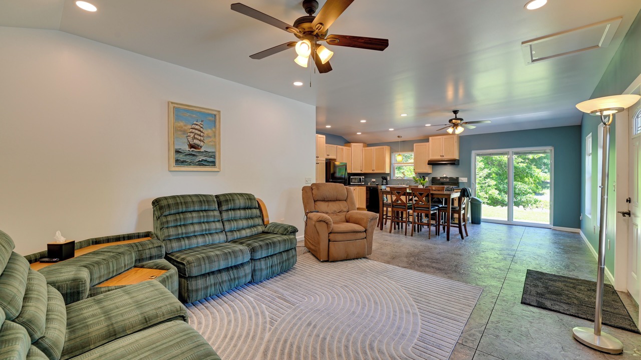 Photo of Livingroom in Clifton Park