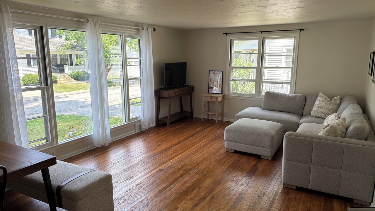 Photo of Livingroom in Chagrin Falls