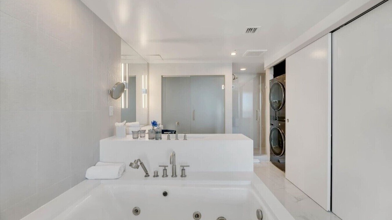 Photo of Bathroom in Central Beach