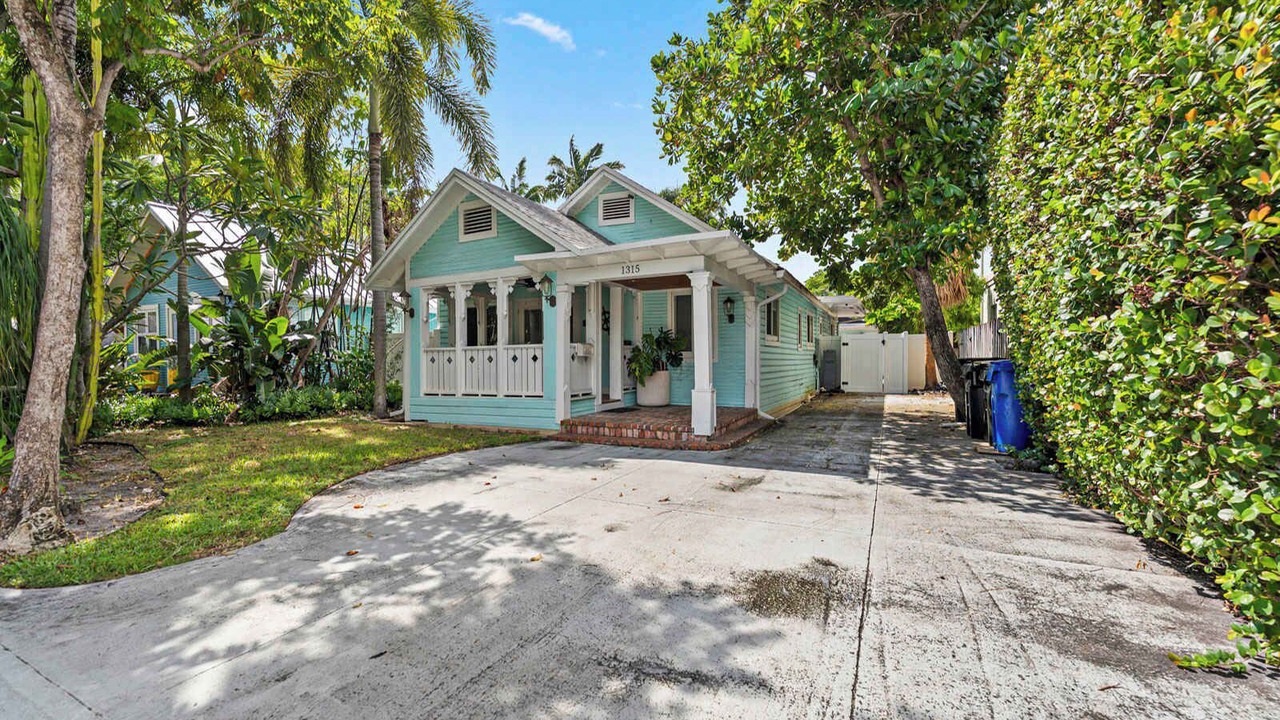 Photo of Outdoor in Middle River Terrace