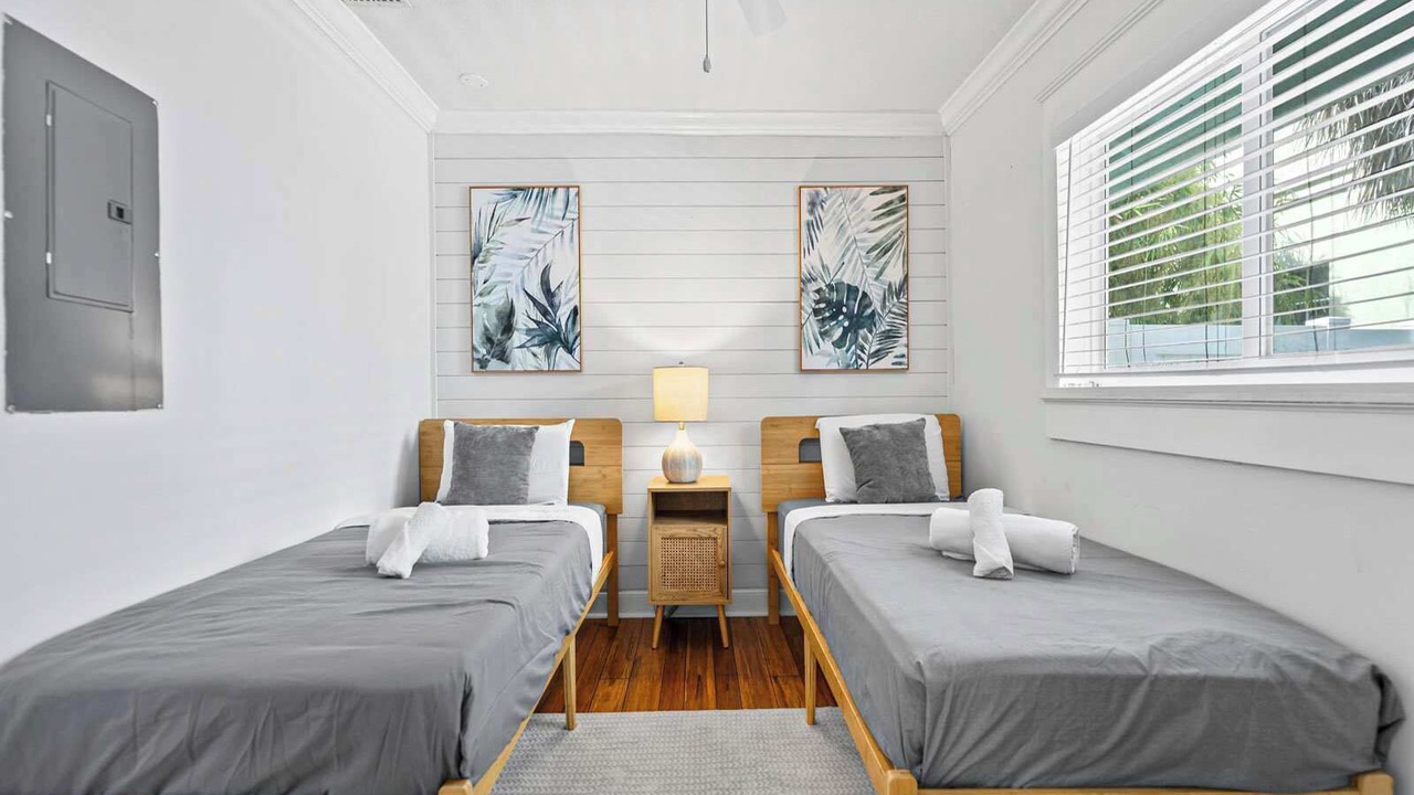 Photo of Bedroom in Middle River Terrace