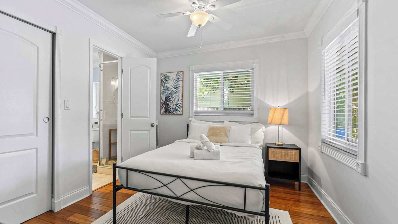 Photo of Bedroom in Middle River Terrace