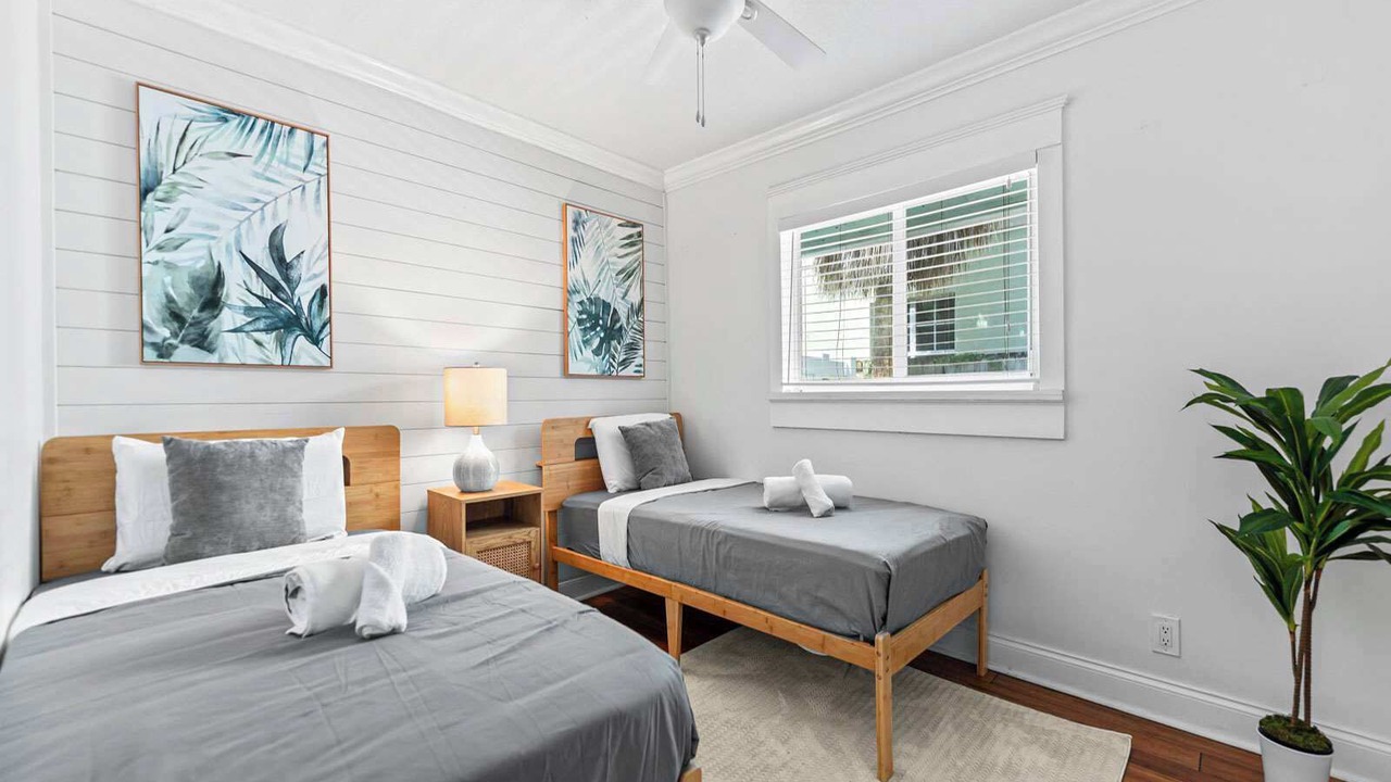 Photo of Bedroom in Middle River Terrace