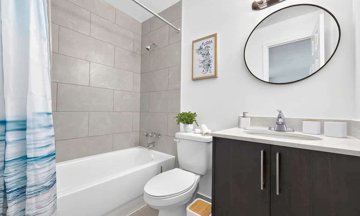 Photo of Bathroom in Poinciana Park
