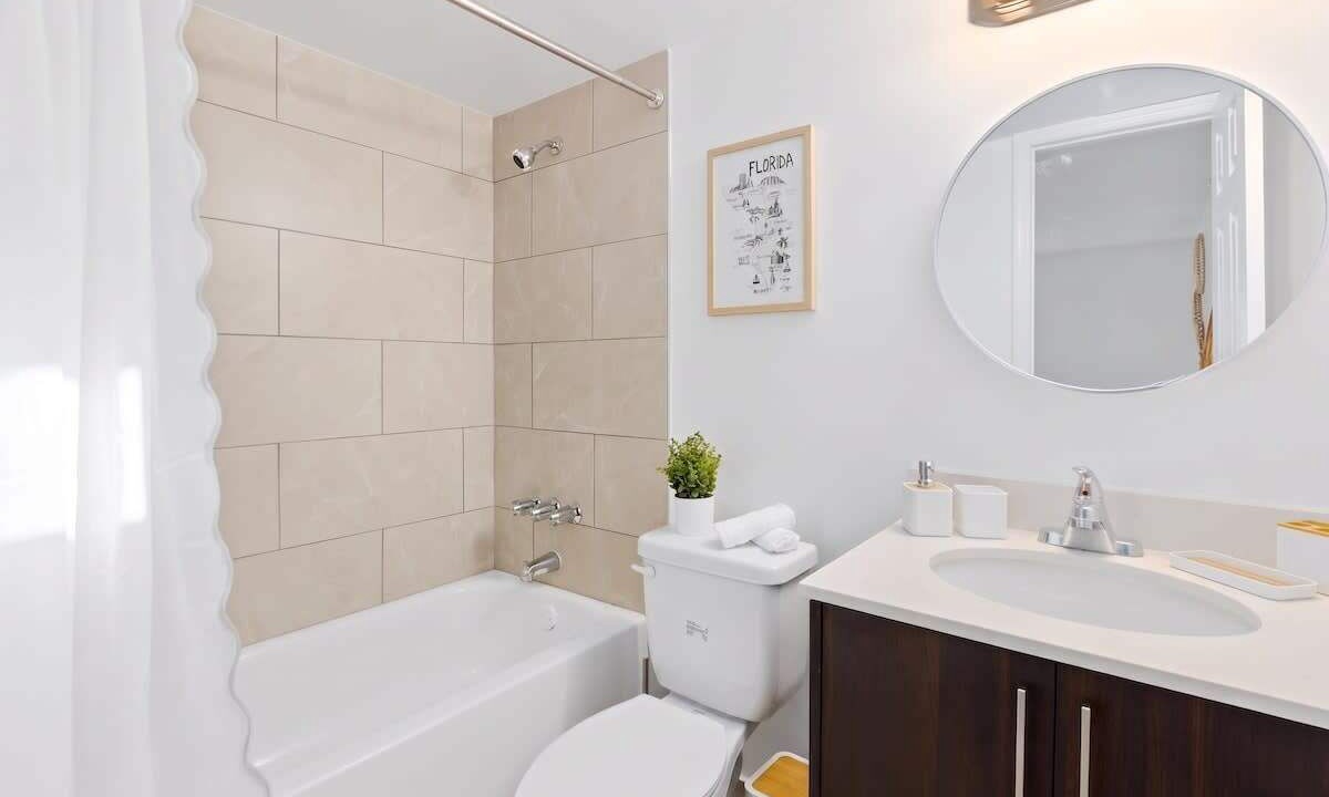 Photo of Bathroom in Poinciana Park