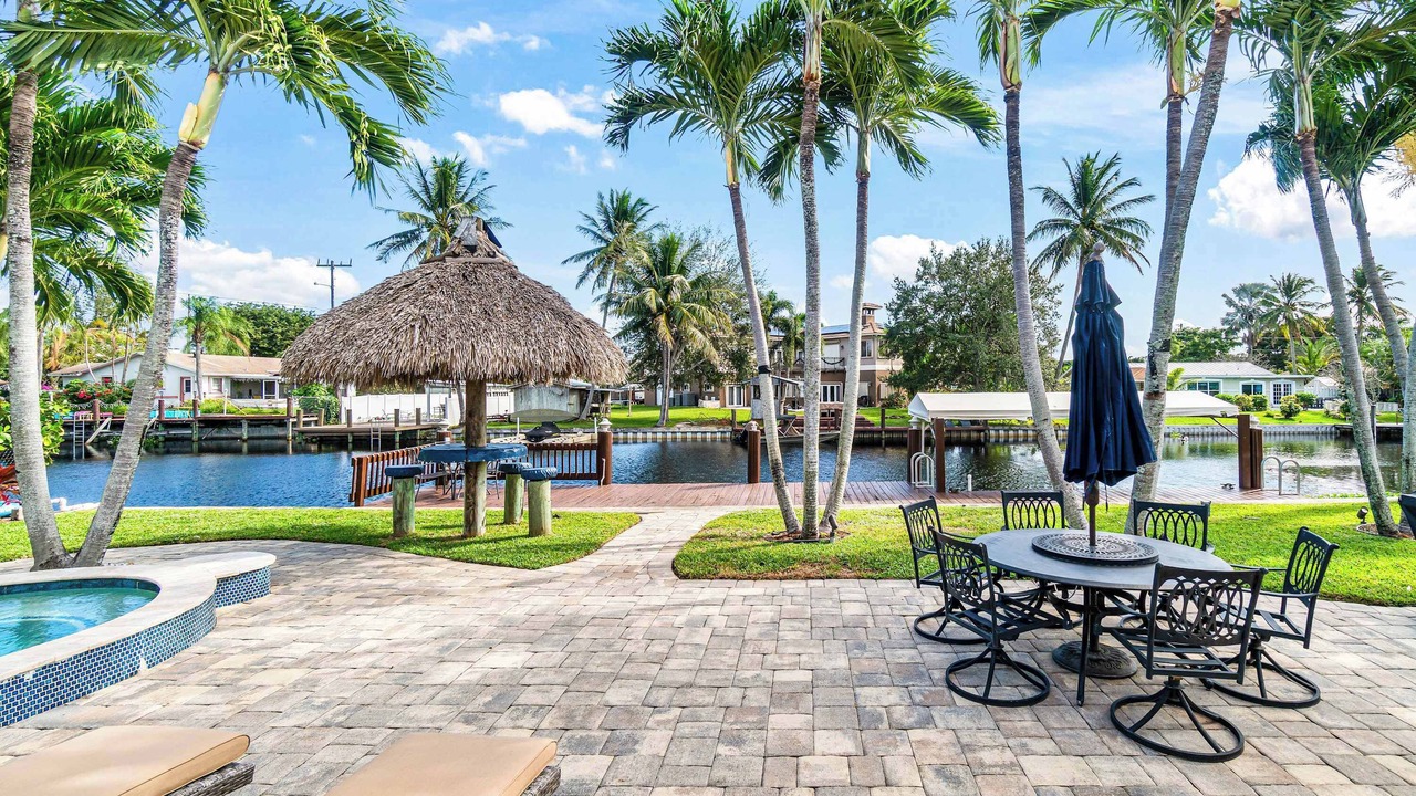Photo of Outdoor in Tropic Palms