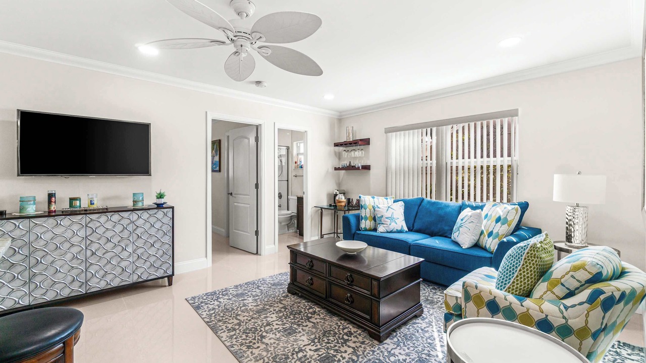 Photo of Livingroom in Tropic Palms