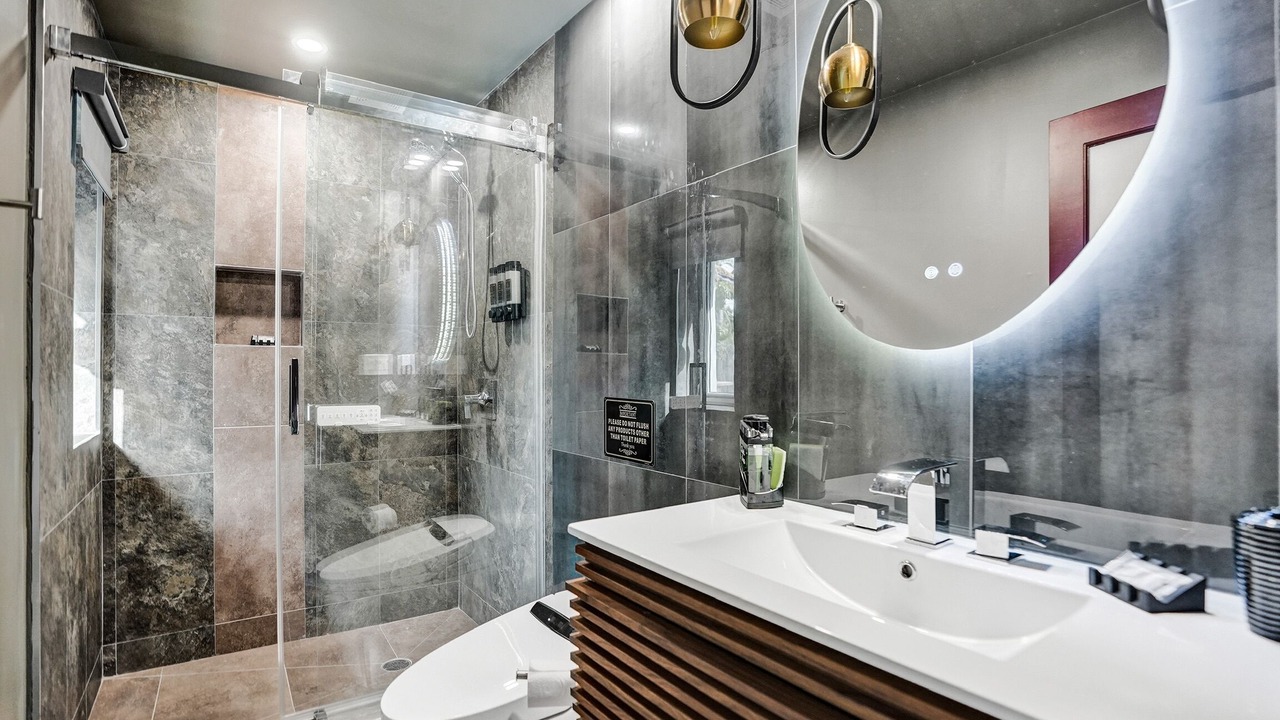 Photo of Bathroom in Wilton Manors