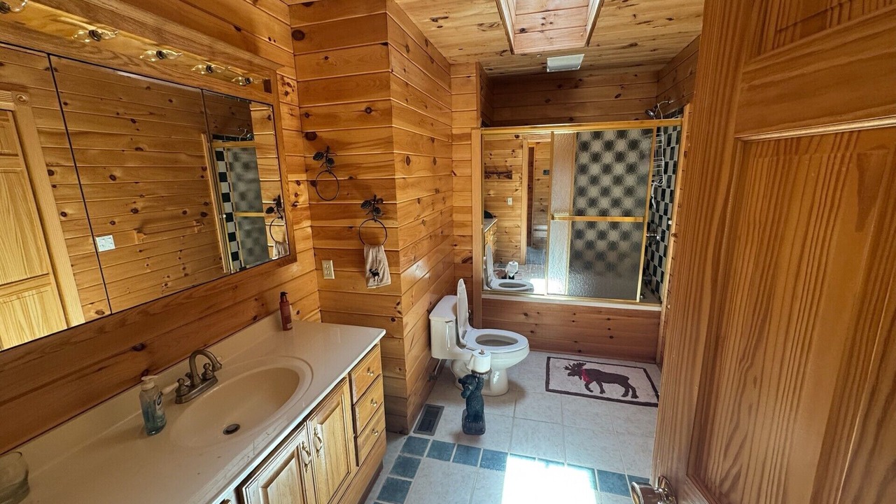 Photo of Bathroom in Ellicottville