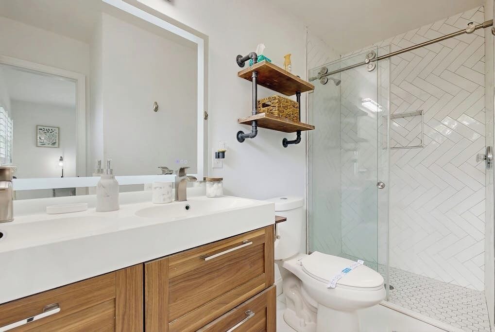 Photo of Bathroom in Coral Heights