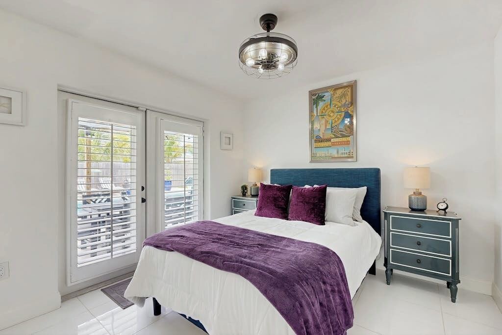 Photo of Bedroom in Coral Heights