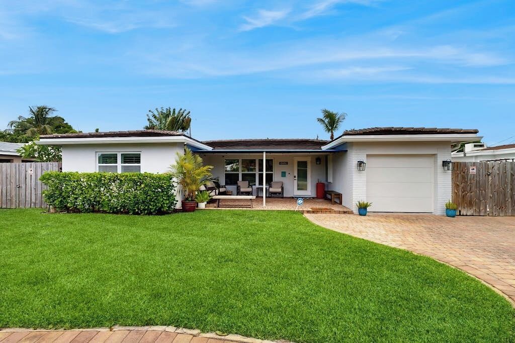 Photo of Outdoor in Coral Heights