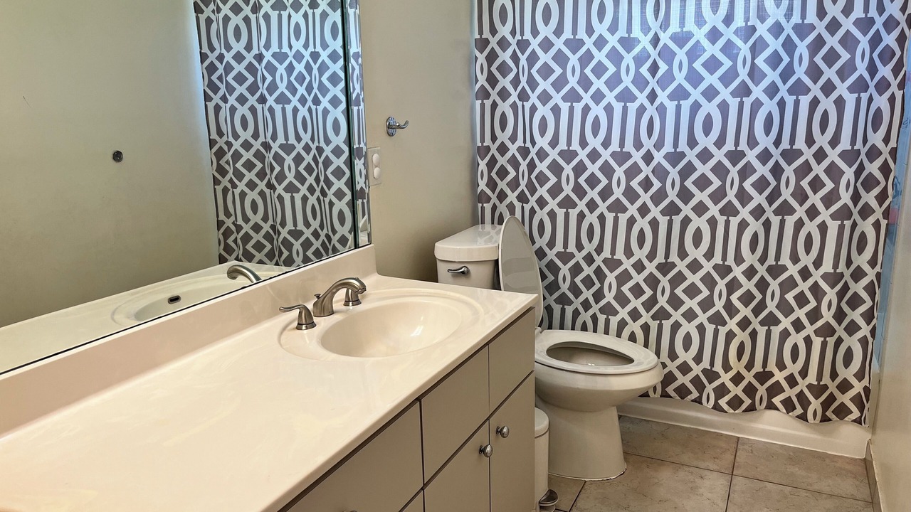Photo of Bathroom in Davie