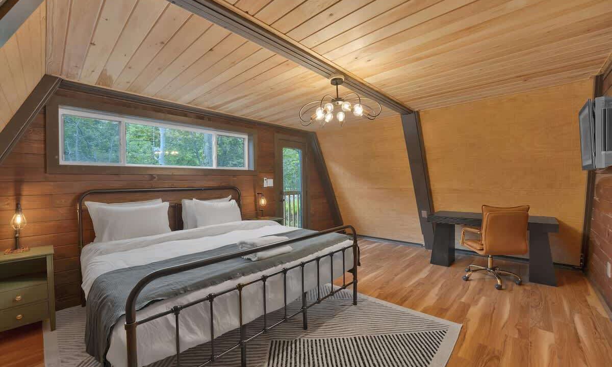 Photo of Bedroom in Gouldsboro
