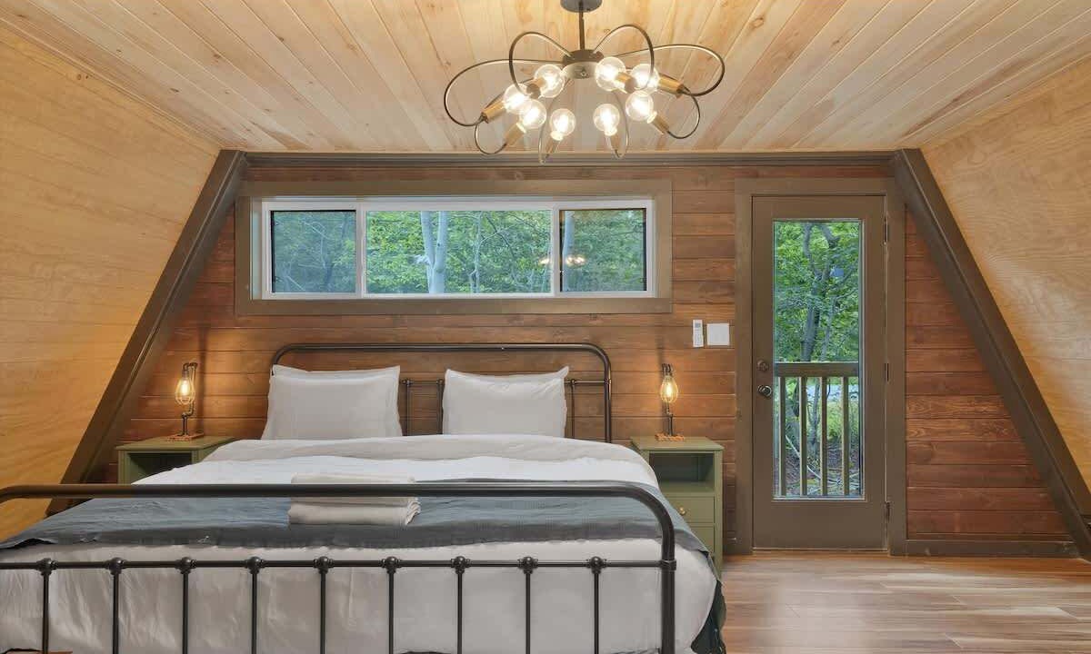 Photo of Bedroom in Gouldsboro