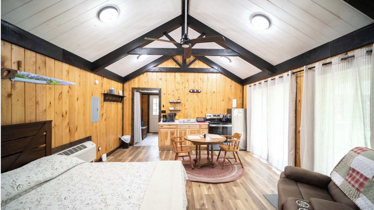 Photo of Bedroom in Farmdale