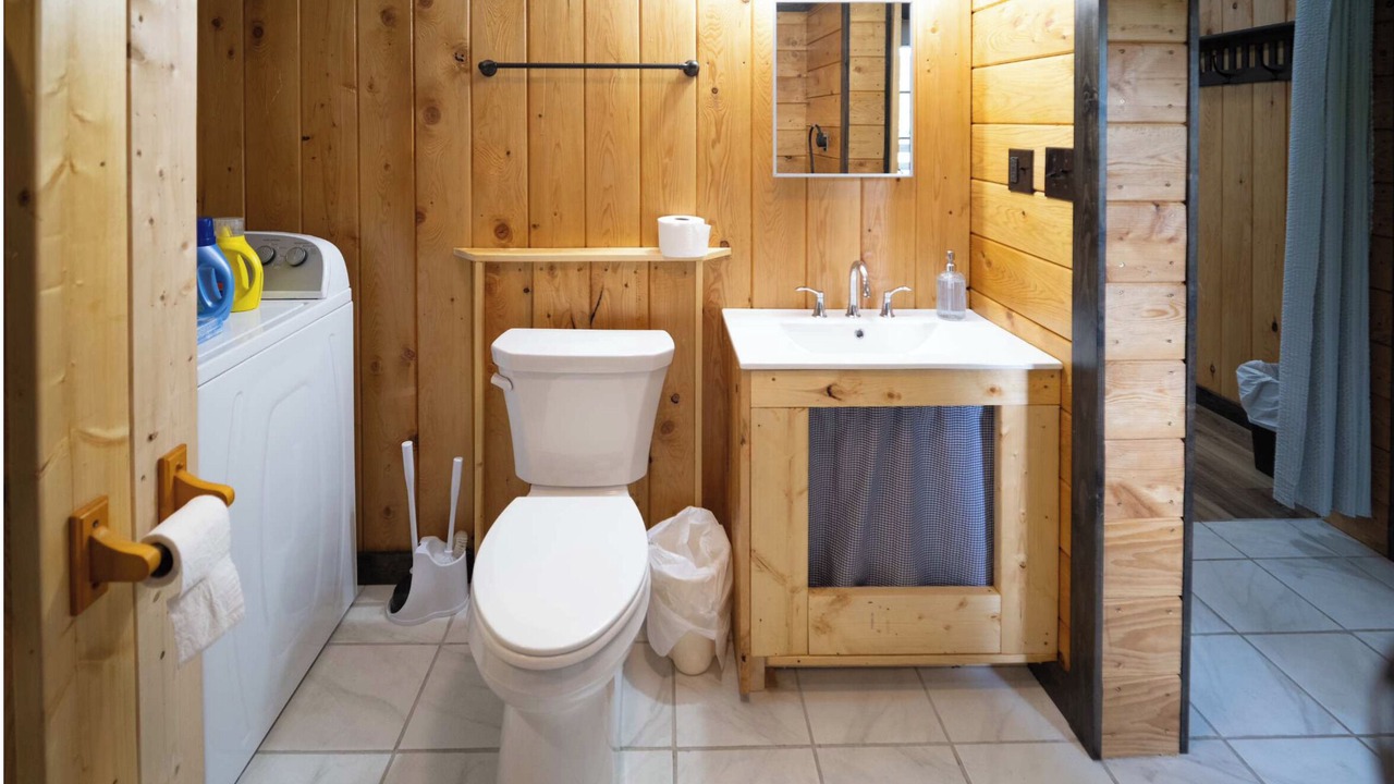 Photo of Bathroom in Farmdale