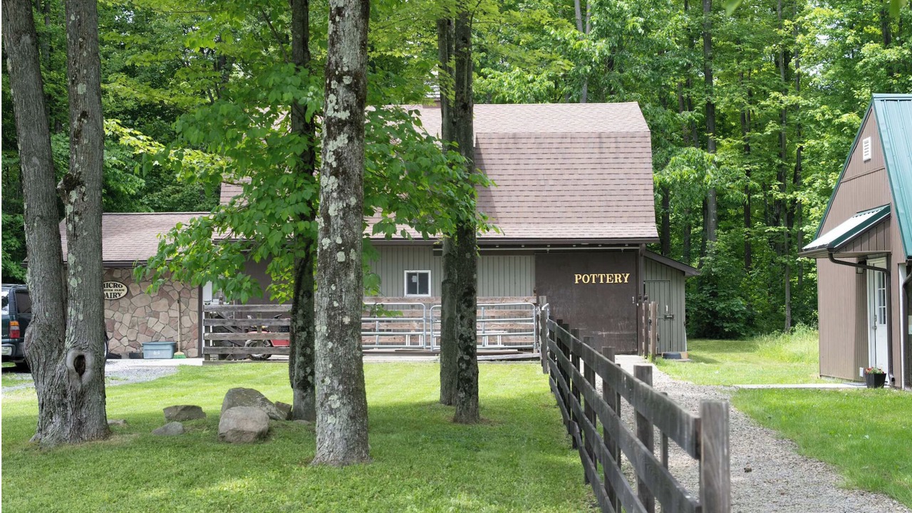 Photo of Outdoor in Farmdale