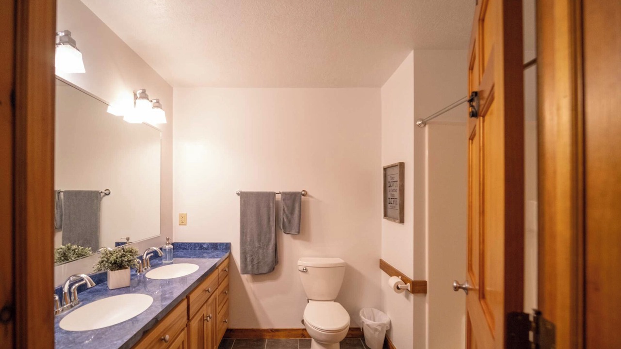 Photo of Bathroom in Farmdale
