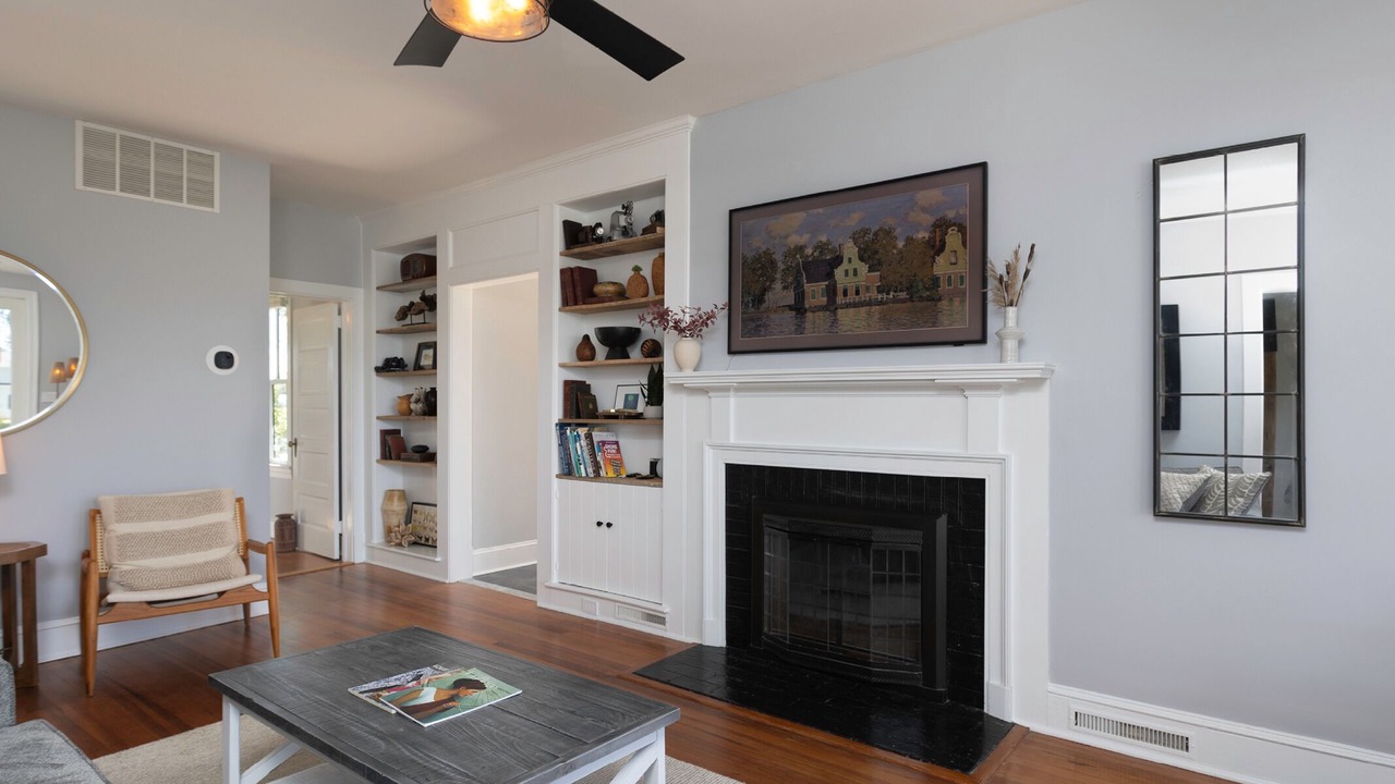 Photo of Livingroom in Unionville