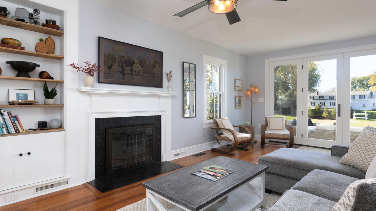 Photo of Livingroom in Unionville