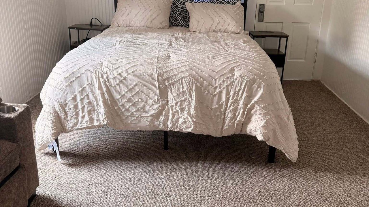 Photo of Bedroom in Valley City