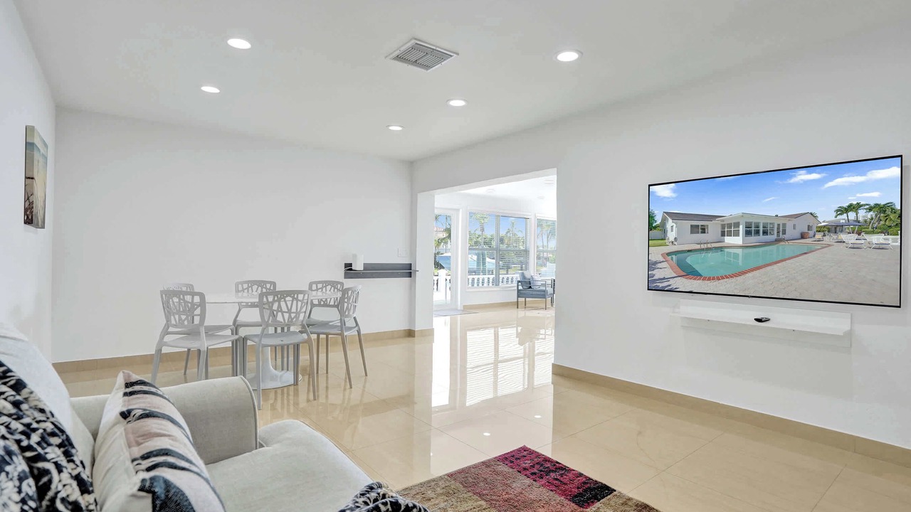 Photo of Livingroom in Bermuda Riviera
