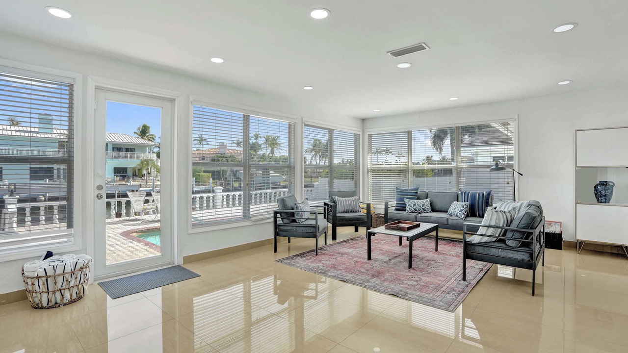 Photo of Livingroom in Bermuda Riviera