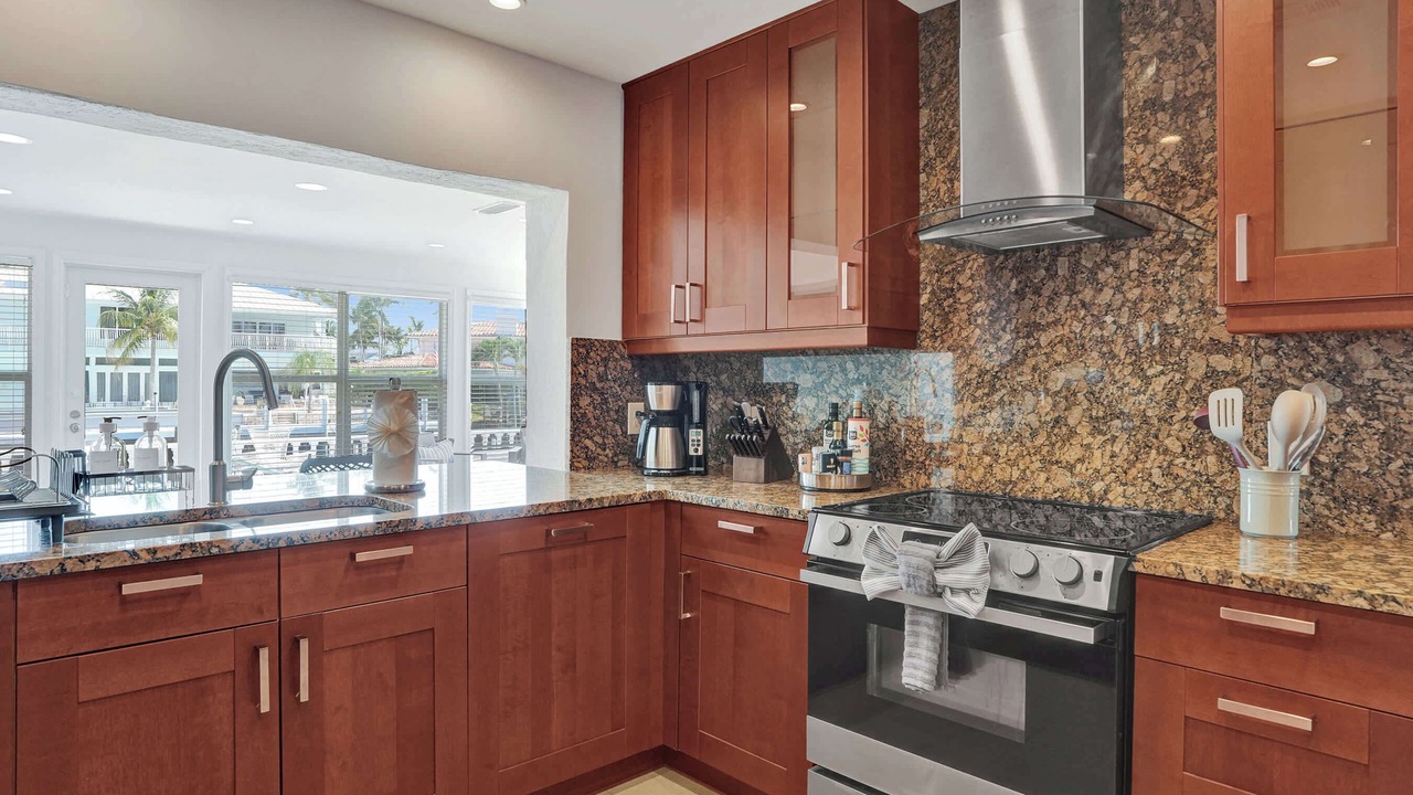 Photo of Kitchen in Bermuda Riviera